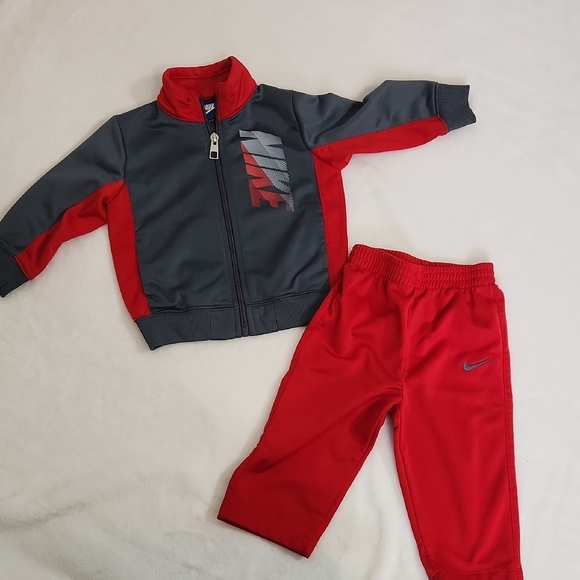 Nike Red and Gray Kids Matching Set jacket and pants size 12 month - Picture 8 of 8